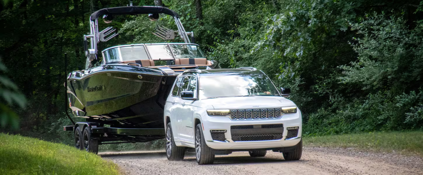 2025 Jeep Grand Cherokee Towing a Boat 2025 Jeep Grand Cherokee Towing a Boat