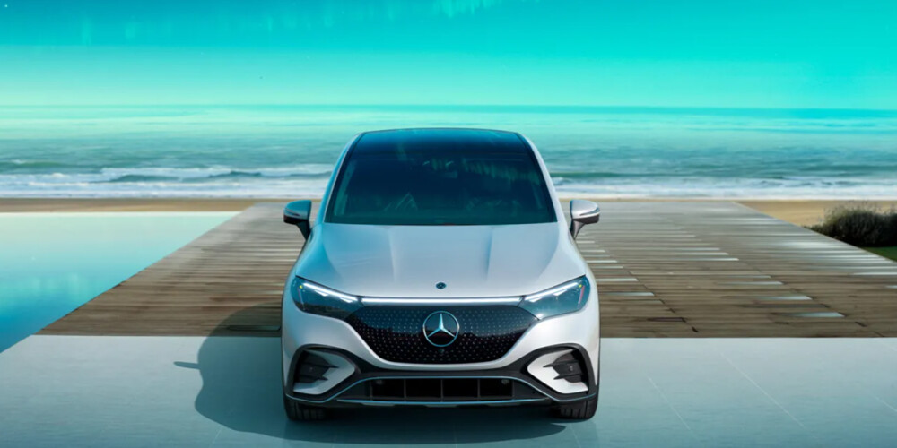 2025 Mercedes-Benz EQE SUV 2025 Mercedes-Benz EQE SUV in front of ocean