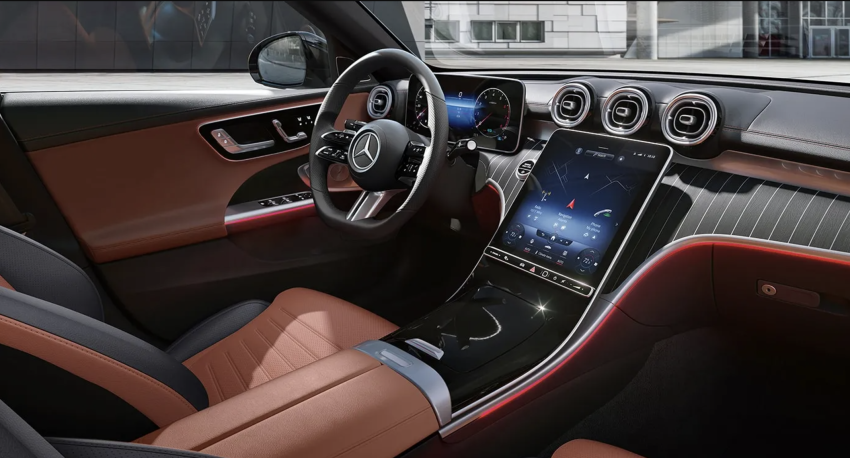 2025 Mercedes-Benz C-Class technology panel