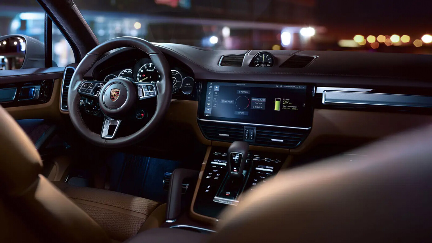 2020 Porsche Cayenne Interior Front Seating and Dashboard