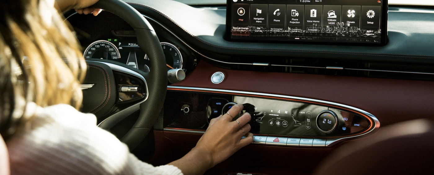 2022 Genesis GV70 Dashboard Tech