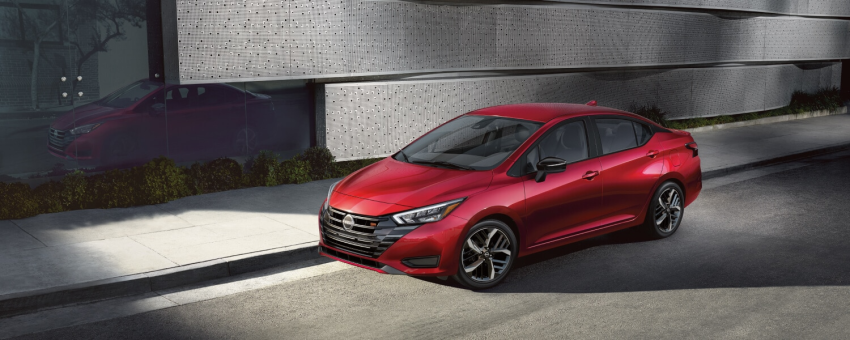 2025 Nissan Versa SR