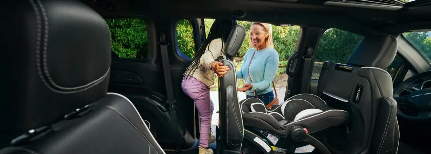 2022 Chrysler Pacifica with child seat 2022 Chrysler Pacifica with child seat