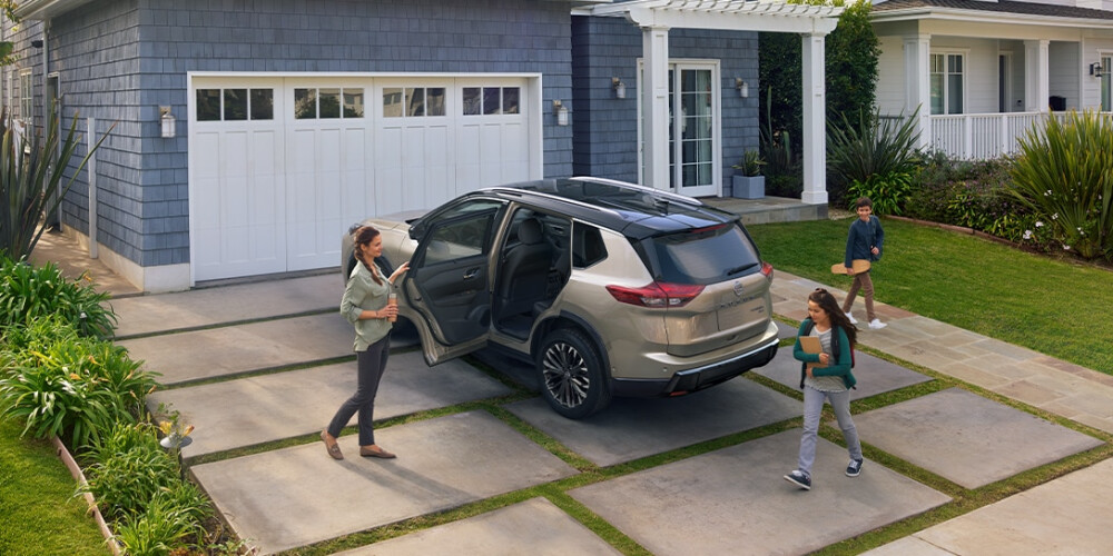 2026 Nissan Rogue 2026 Nissan Rogue parked in driveway