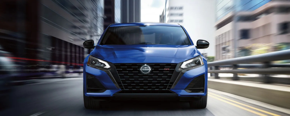 2025 Nissan Altima® SR V-Motion Grille
