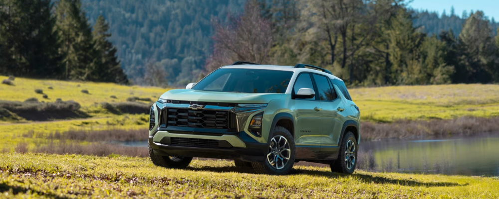 2026 Chevy Equinox in Cacti Green with Summit White Roof