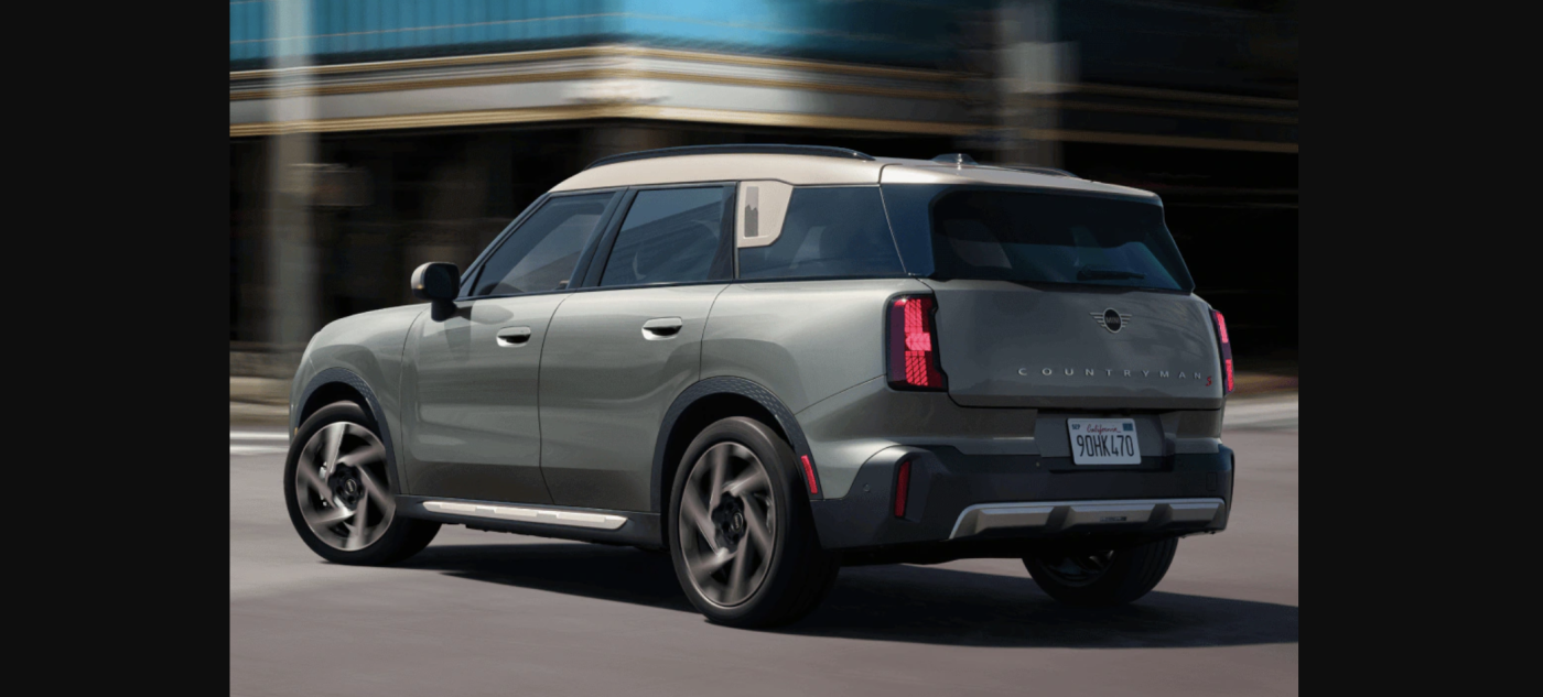 2026 MINI Cooper Countryman 2026 MINI Cooper Countryman exterior driving