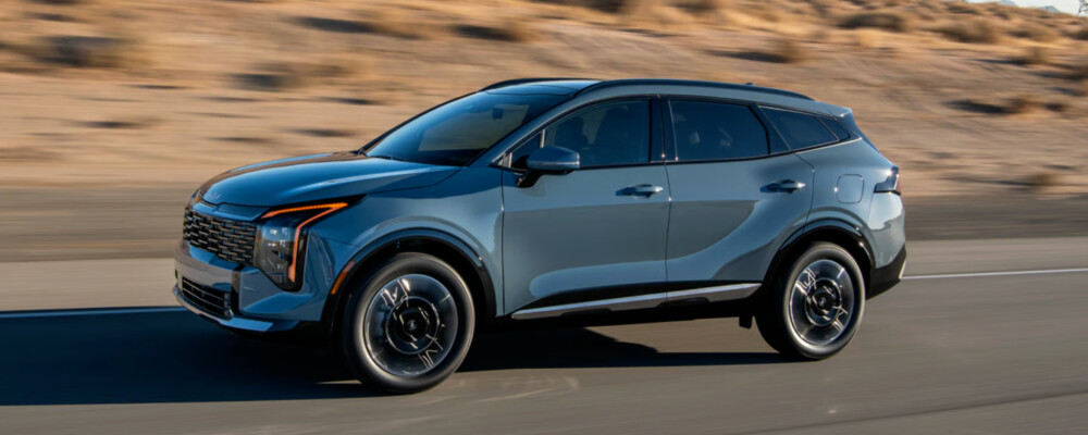 2026 Kia Sportage Hybrid driving