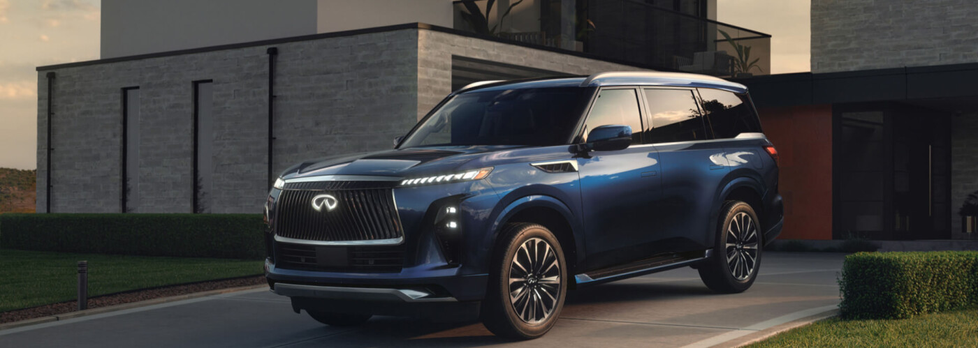 2025 INFINITI QX80 Navy blue 2025 INFINITI QX80 parked in driveway