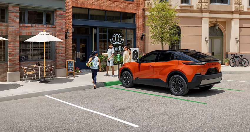 2026 Subaru Uncharted in Habanero Orange Metallic