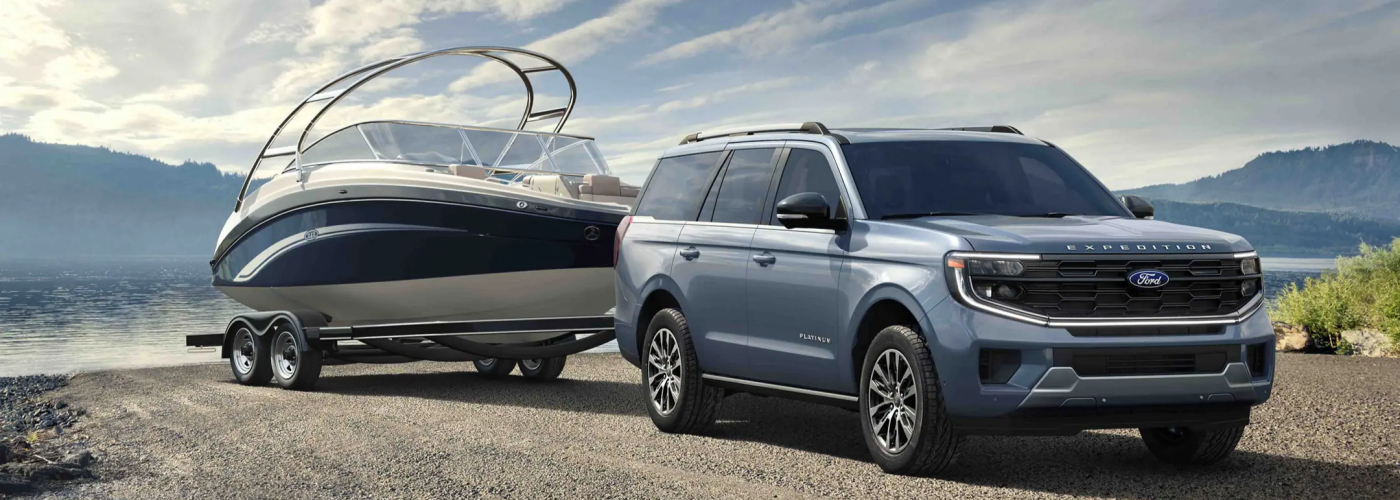 2025 Ford Expedition Towing a Boat 2025 Ford Expedition Towing a Boat
