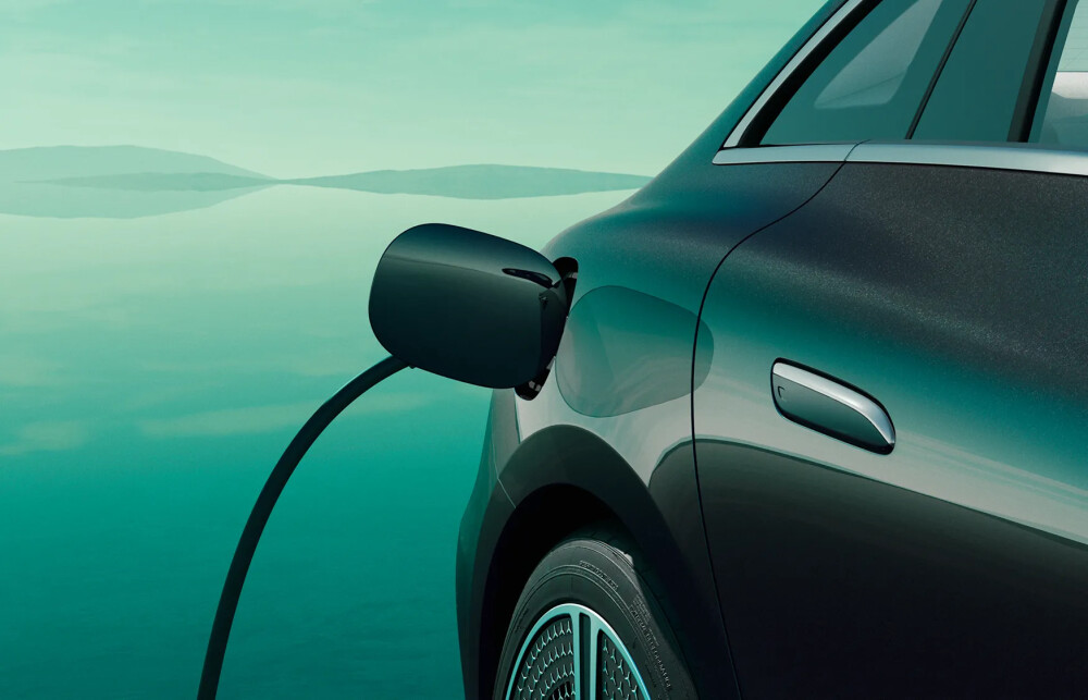 2024 Mercedes-Benz EQE Sedan charging