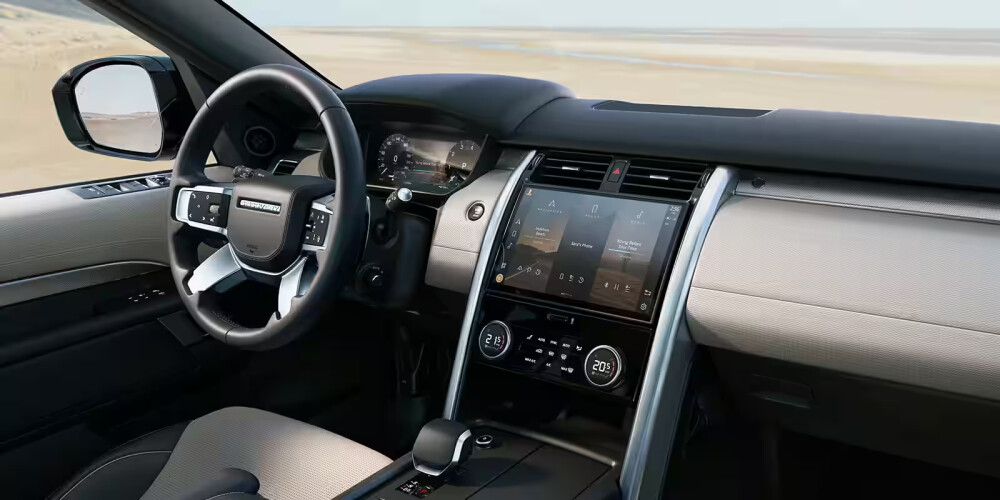 2024 Land Rover Discovery Interior Interior of a 2024 Land Rover Discovery