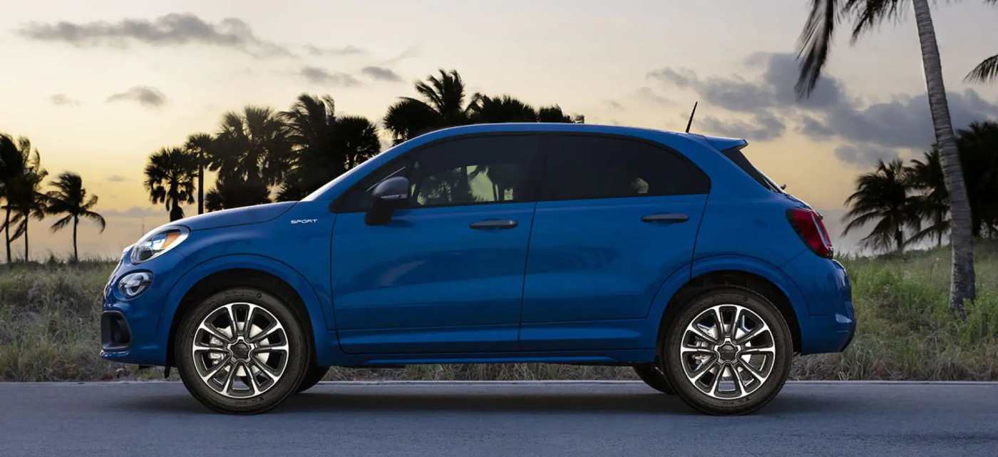 2022 fiat 500x sport in blue with palm trees in the bg 2022 fiat 500x sport in blue with palm trees in the bg