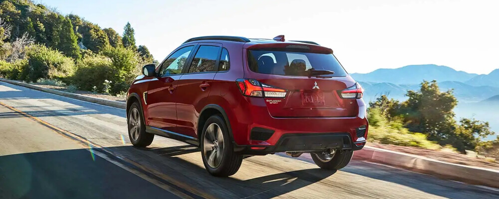 2020 Mitsubishi Outlander Sport 2020 Mitsubishi Outlander Sport on the road