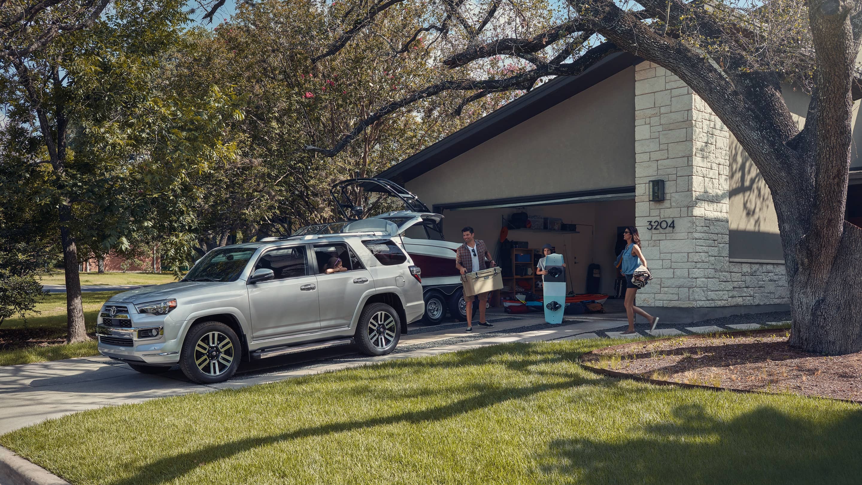 2020 Toyota 4Runner in Driveway 2020 Toyota 4Runner in Driveway