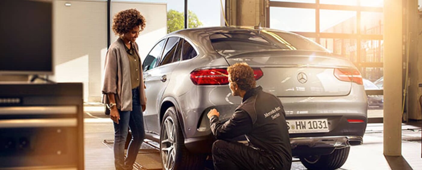 Mercedes Benz Service Maintenance in Dealership 