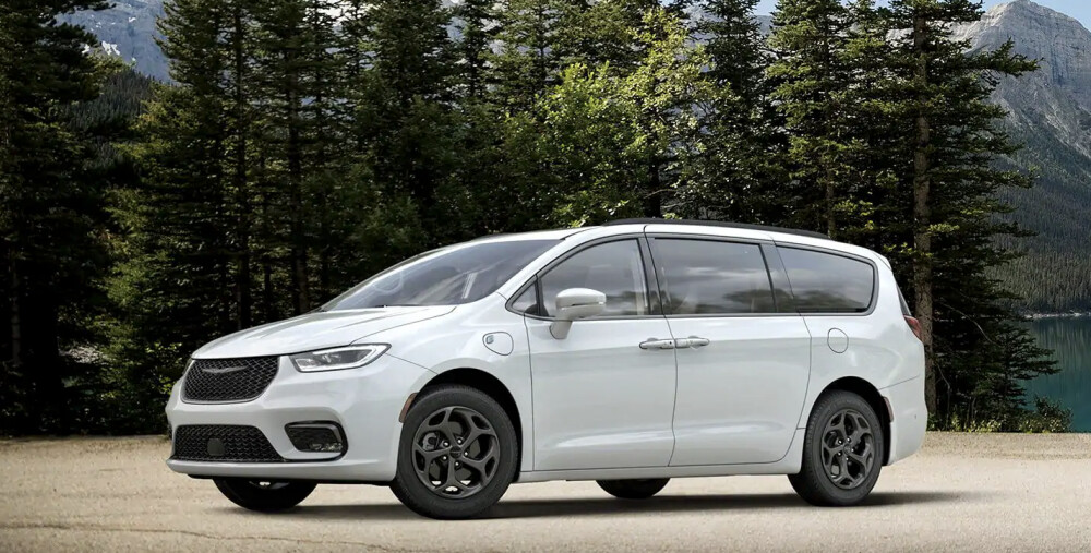 2021 Chrysler Pacifica Hybrid Parked in the Woods 2021 Chrysler Pacifica Hybrid Parked in the Woods