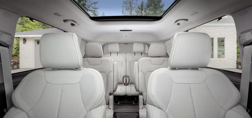 2023 Jeep Grand Cherokee L Seating