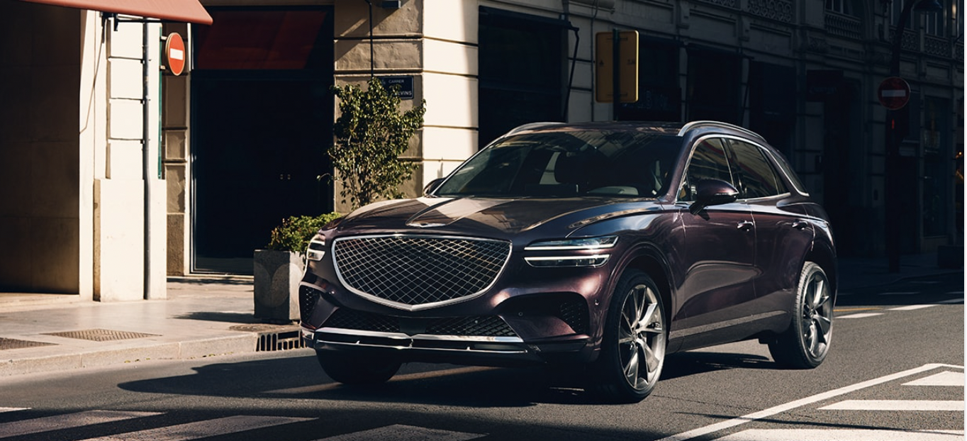 2022 Genesis GV70 Parked Shops 2022 Genesis GV70 Parked Shops