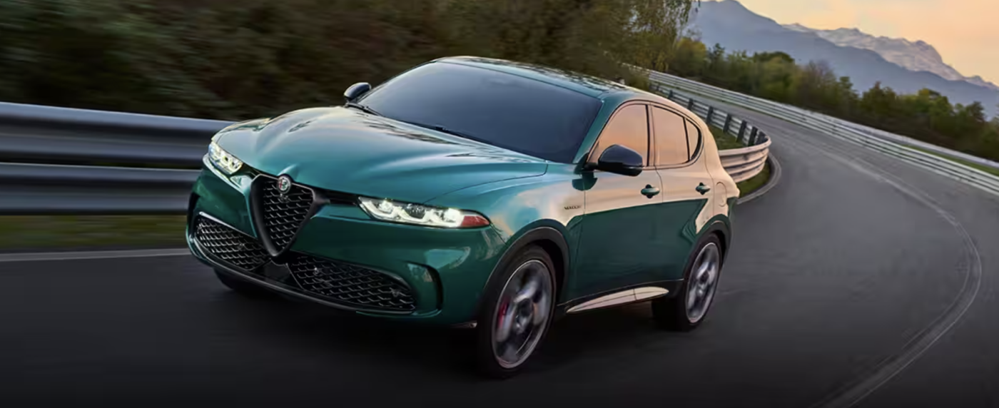2024 Alfa Romeo Tonale 2024 Alfa Romeo Tonale driving on open road