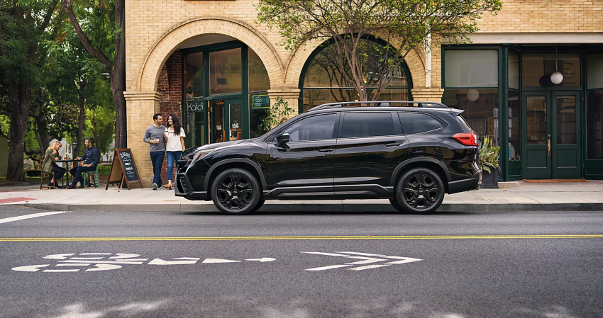 2025 Subaru Ascent Onyx Edition shown in Crystal Black Silica