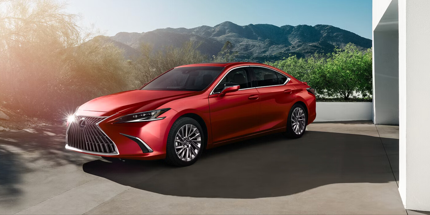 2025 Lexus ES Hybrid 2025 Lexus ES Hybrid in front of mountain in driveway