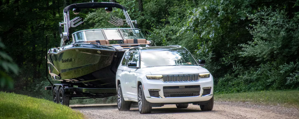 2025 Jeep Grand Cherokee Towing a Boat 2025 Jeep Grand Cherokee Towing a Boat