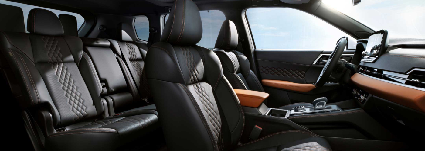 2024 Mitsubishi Outlander PHEV Interior seating