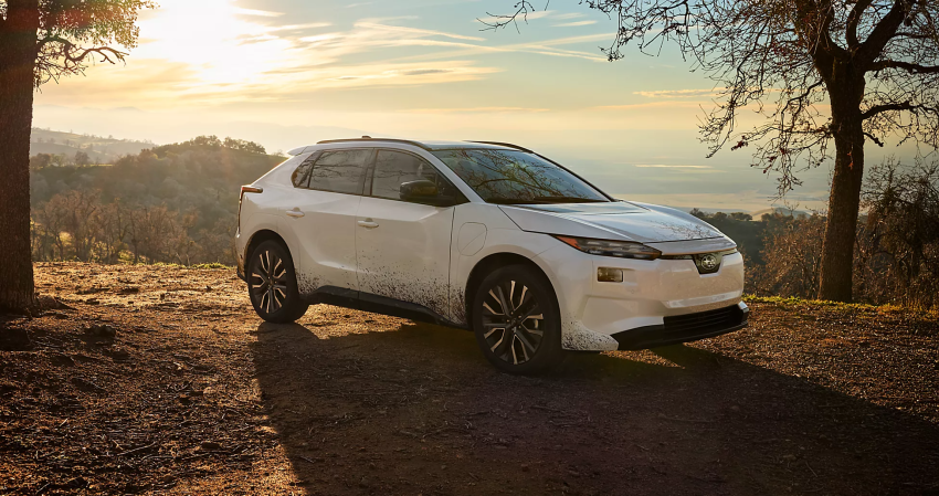 2026 Subaru Solterra Touring XT in Cosmic White Pearl Color with Available Color-Matched Wheel Arches 2026 Subaru Solterra Touring XT in Cosmic White Pearl Color with Available Color-Matched Wheel Arches