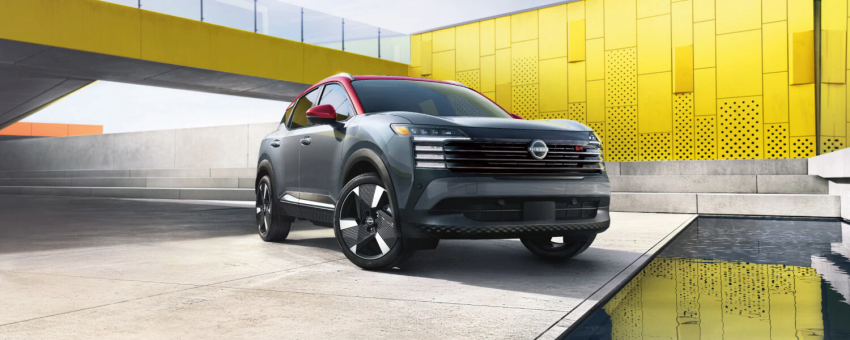 2026 Nissan Kicks SR AWD in Gun Metallic / Scarlet Ember Tintcoat Two-Tone