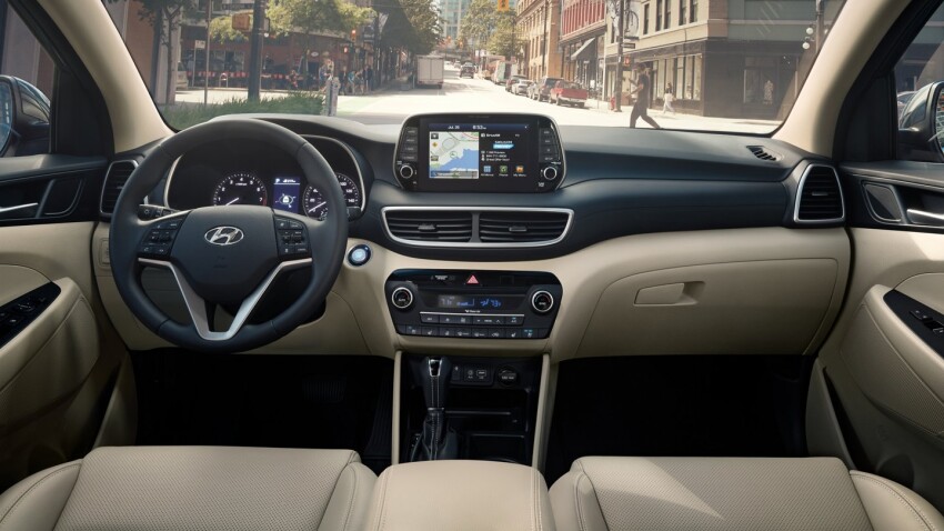 2021 Hyundai Tucson Front Interior and Dashboard