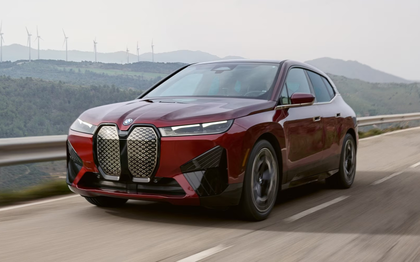 2024 BMW iX in Motion