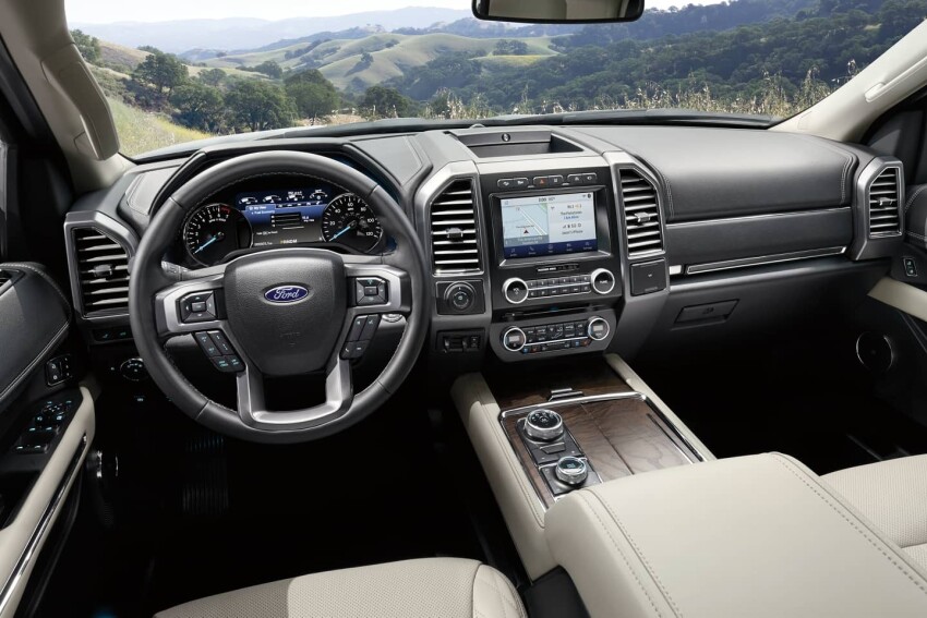 Ford Expedition interior dash