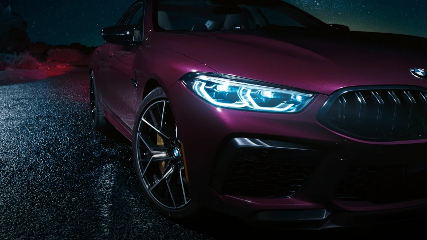 2022 BMW M8