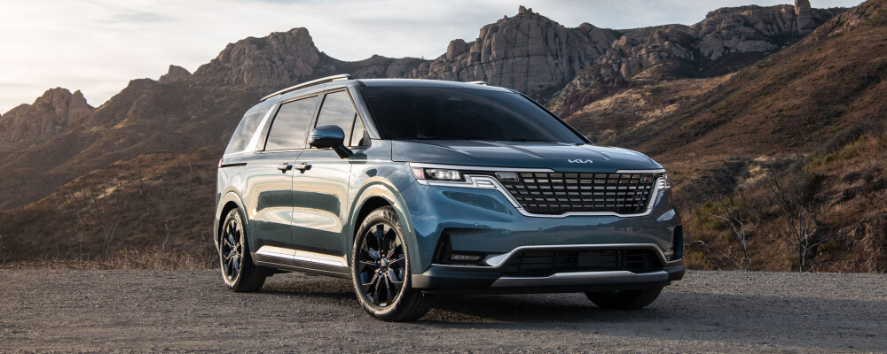 2024 Kia Carnival Parked in the Desert
