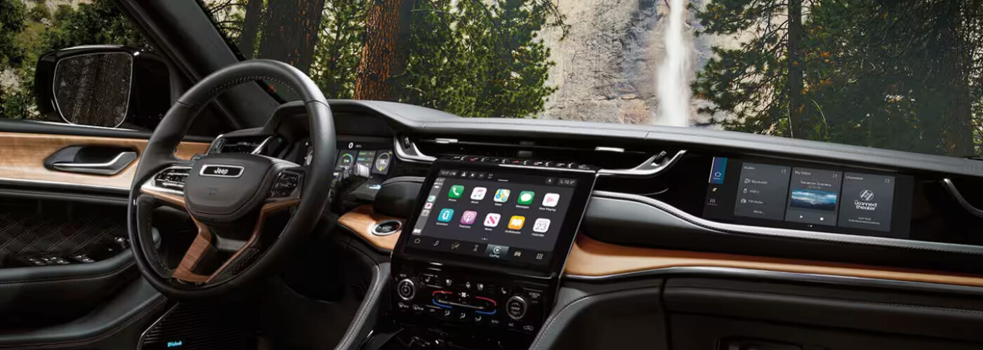 2025 Jeep Grand Cherokee Interior