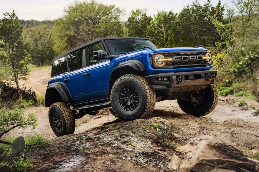2025-ford-bronco