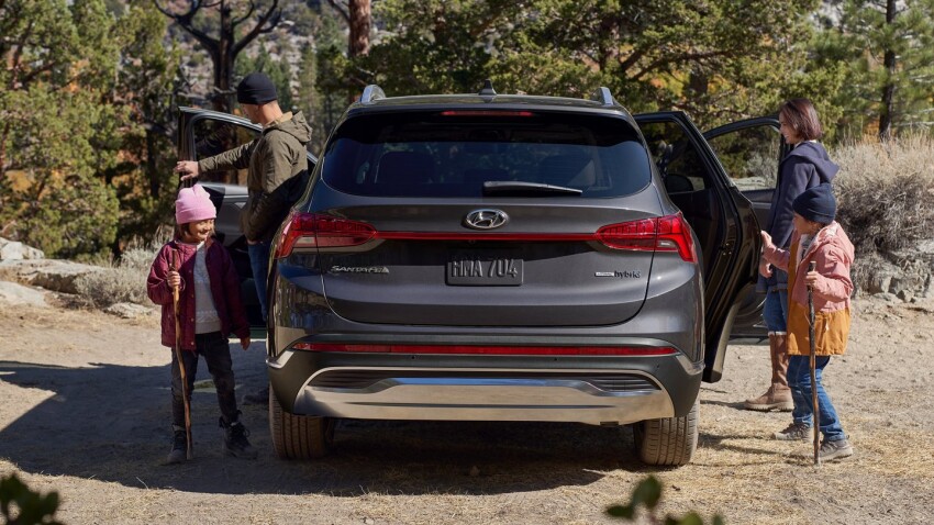2022 Hyundai Santa Fe Hybrid Back 2022 Hyundai Santa Fe Hybrid Back