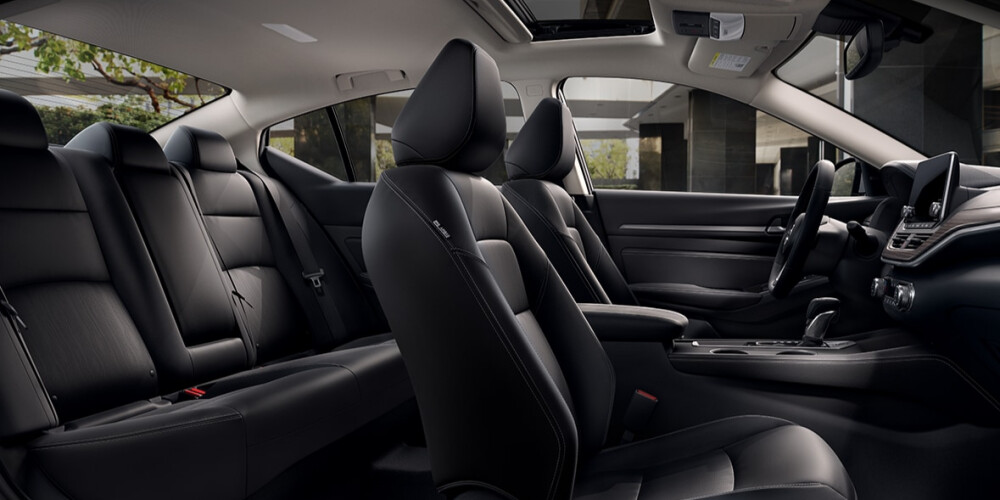 2021 Nissan Altima Front Back Seats
