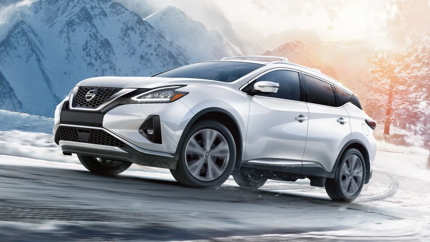 2022 Nissan Murano Driving on Snowy Road