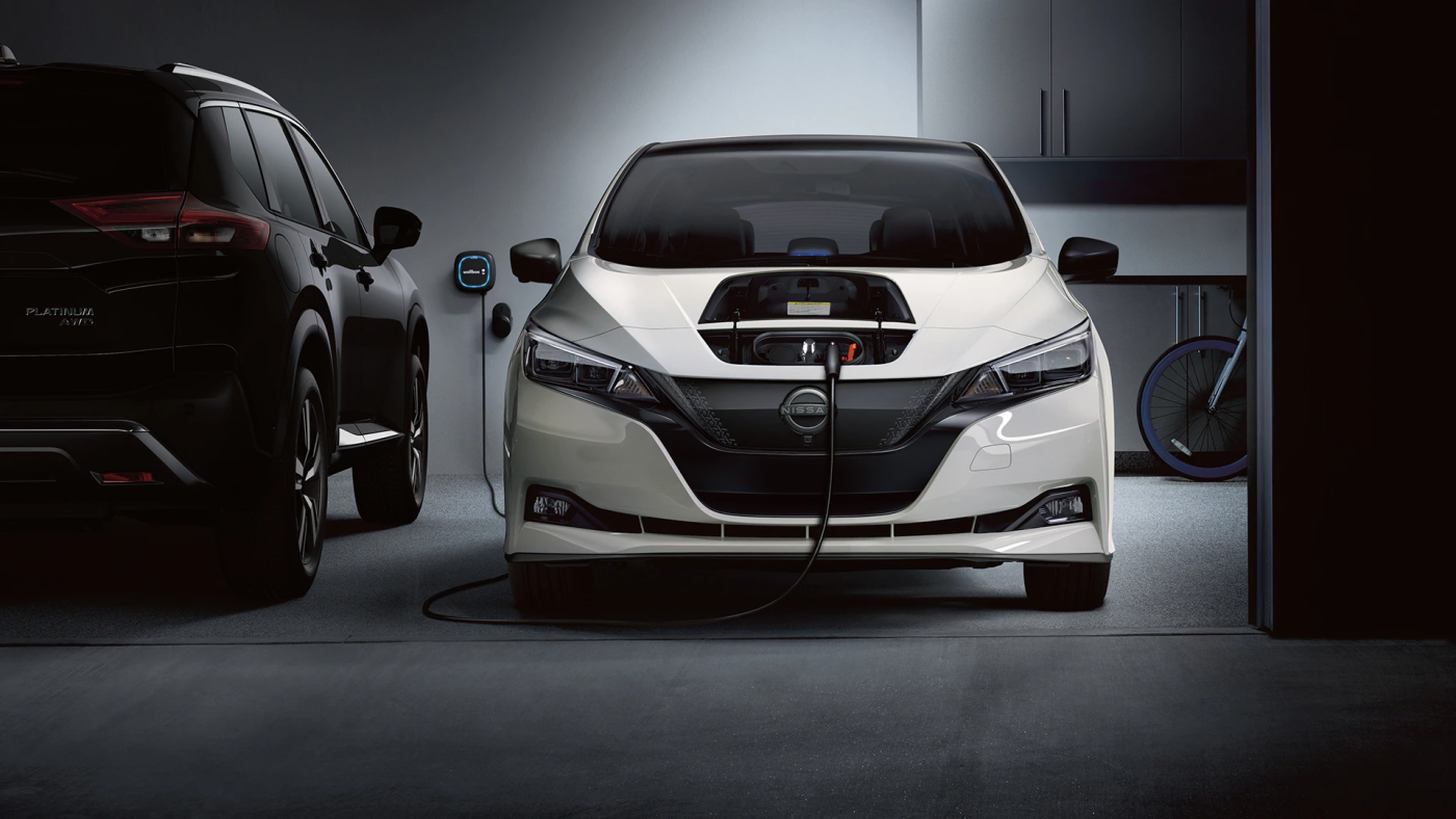 2024 Nissan Leaf-charging