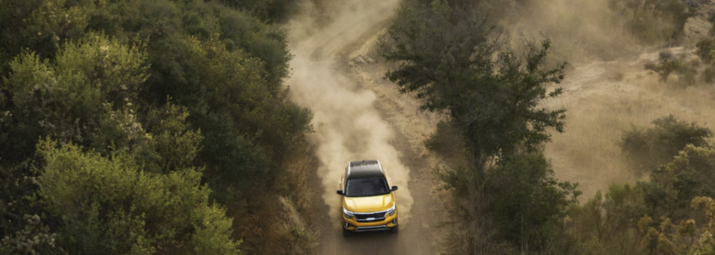 2023 Kia Seltos driving off road