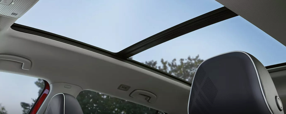 2025 Volkswagen Atlas with Available Power-Tilting/Sliding Panoramic Subroof