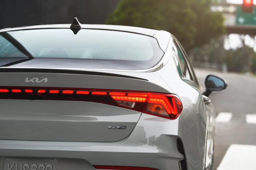 2022 Kia K5 GT-Line tail lights
