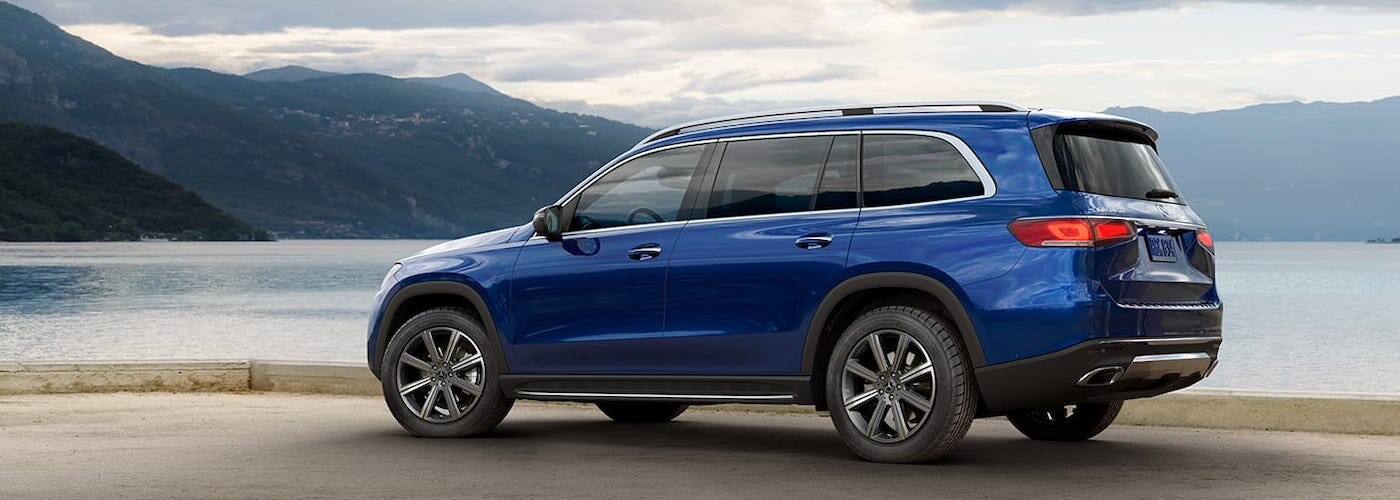 2022 Mercedes-Benz GLS SUV blue exterior