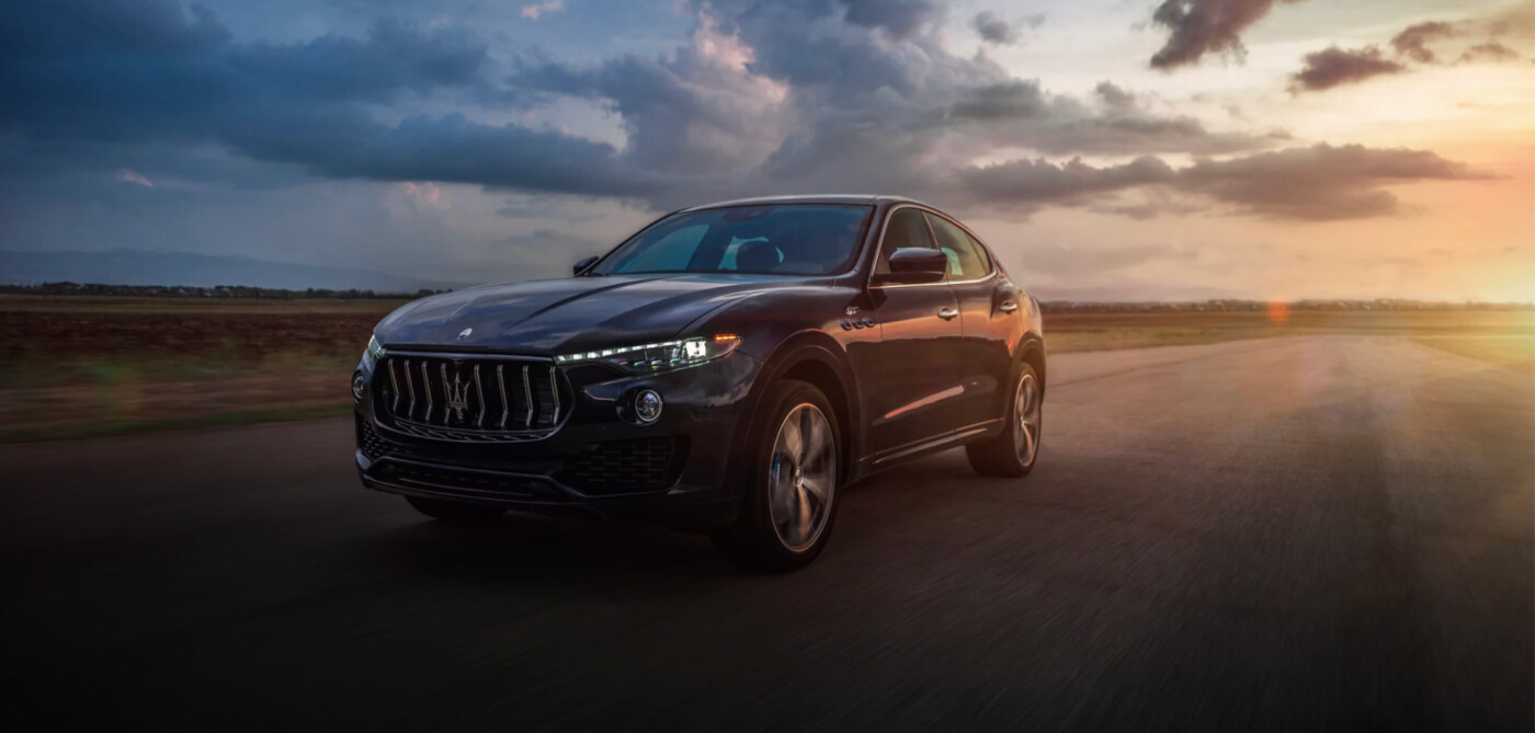 2025 Maserati Levante 2025 Maserati Levante in desert