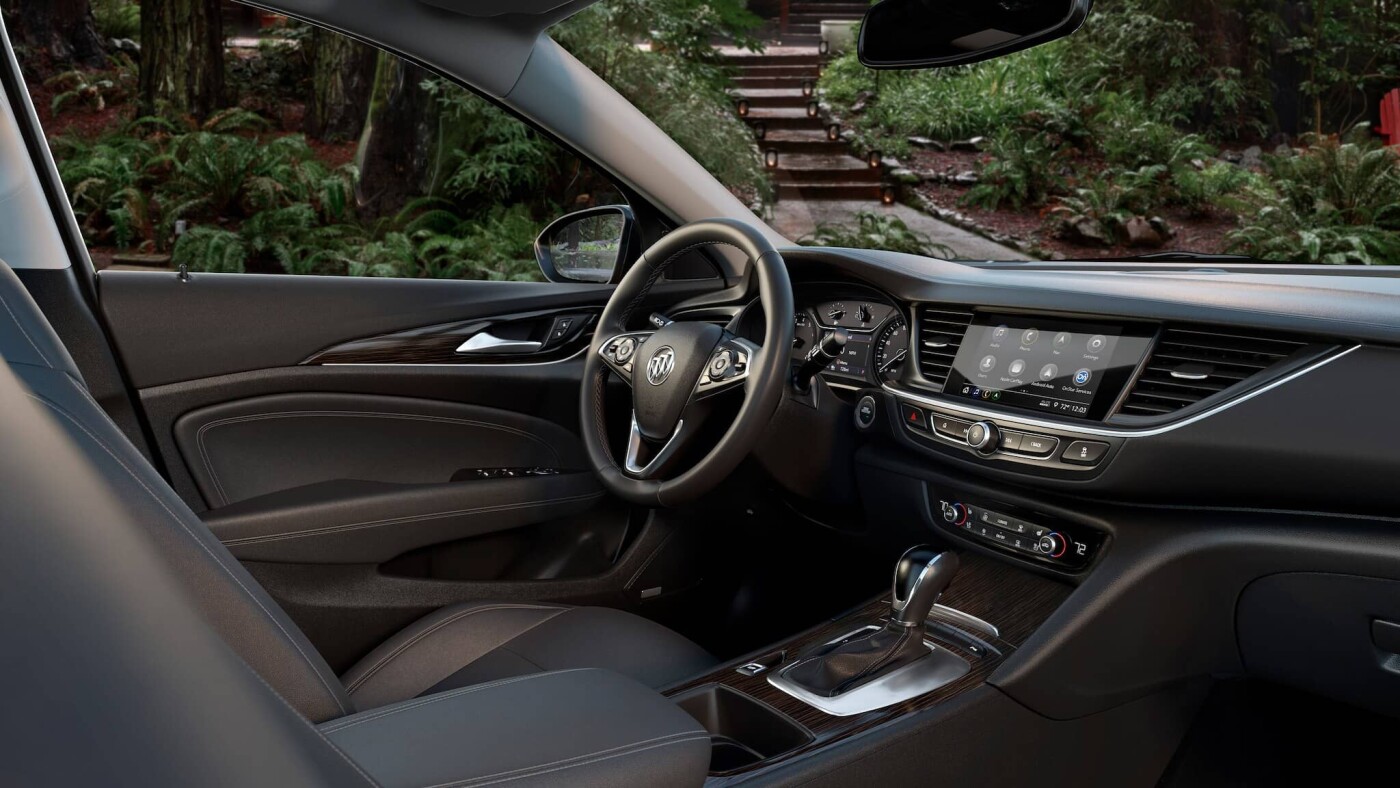 2020 Buick Regal Tourx Dash