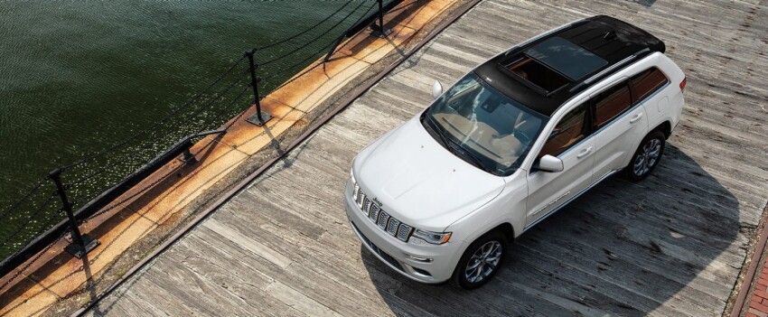 2021 Jeep Grand Cherokee 2021 Jeep Grand Cherokee on Dock