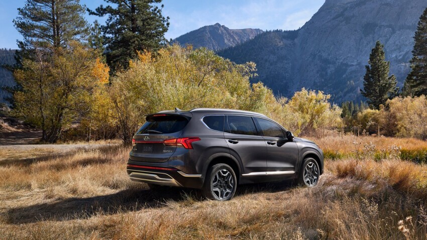 2022 Hyundai Santa Fe Hybrid Backside Exterior shot of 2022 Hyundai Santa Fe Hybrid
